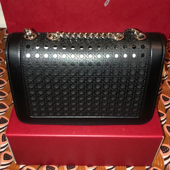 Salvatore Ferragamo Vara Shoulder Bag - Picture 5 of 8